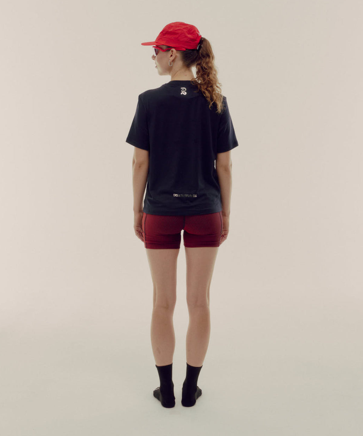 Unisex Cropped Micromesh™ Run Tee - Braves '25