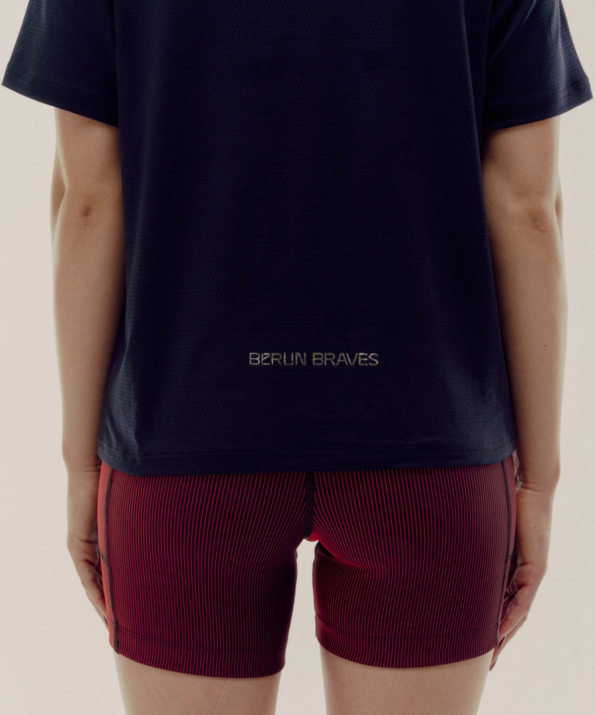 Unisex Cropped Micromesh™ Run Tee - Braves '25
