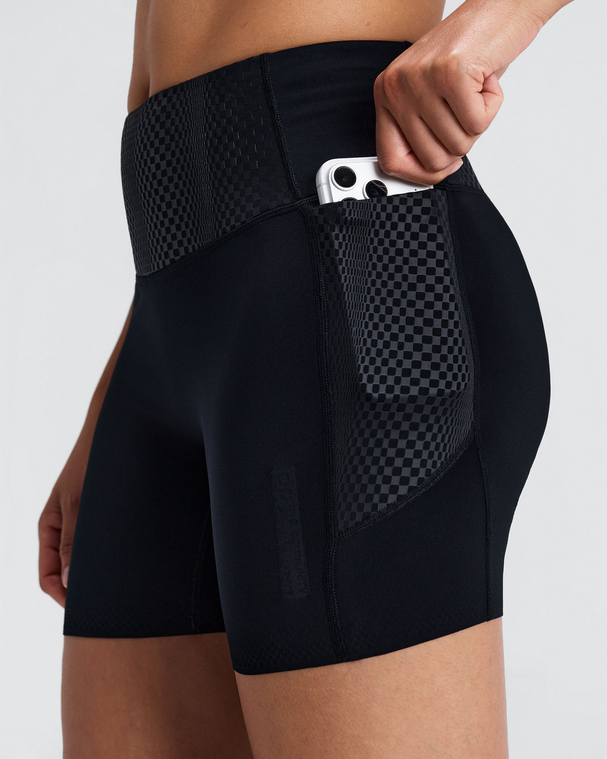 Women's Stamina-V™ Threshold 5" High Waist Compression Shorts - Black