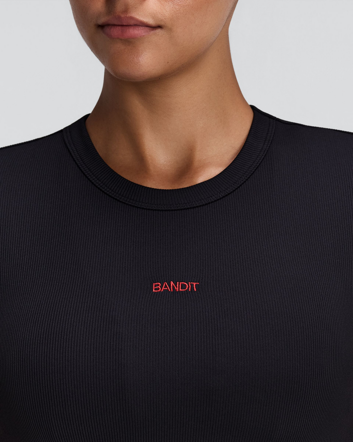 Women's Vituccia™ Cropped Performance Tee - Black