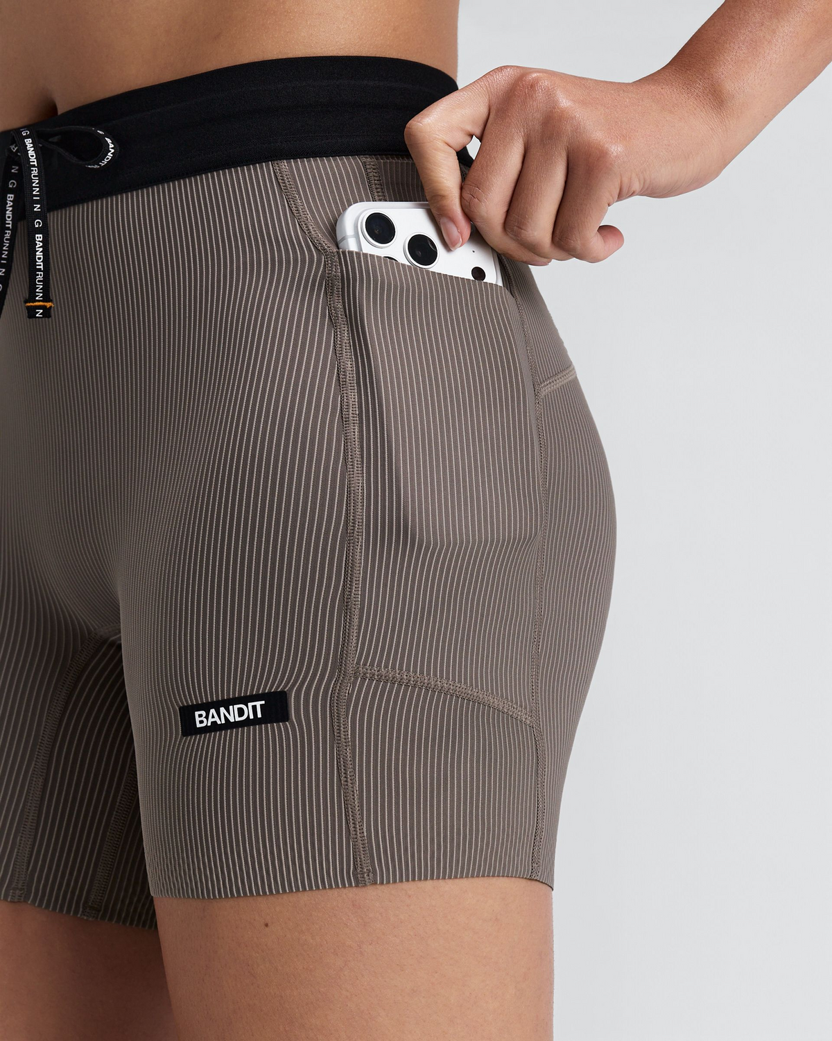 Women's Striped Cadence™ 5" Compression Shorts - Concrete Taupe / Cocoa