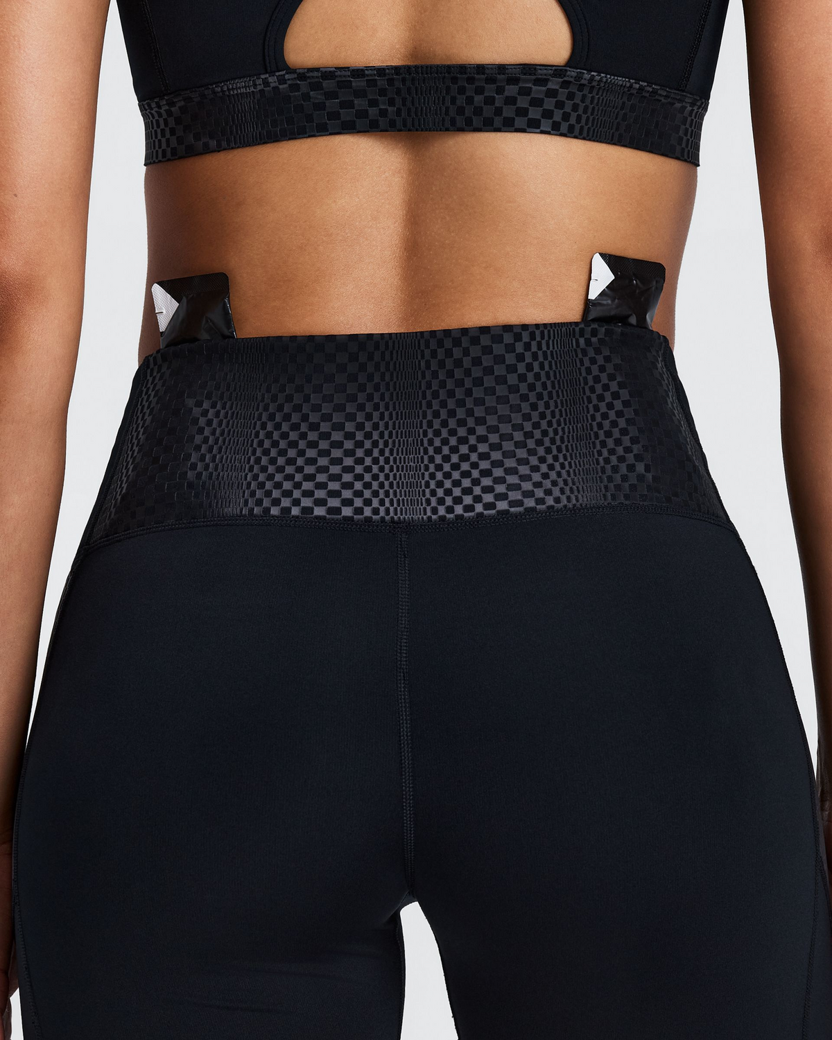Women's Stamina-V™ Threshold 5" High Waist Compression Shorts - Black