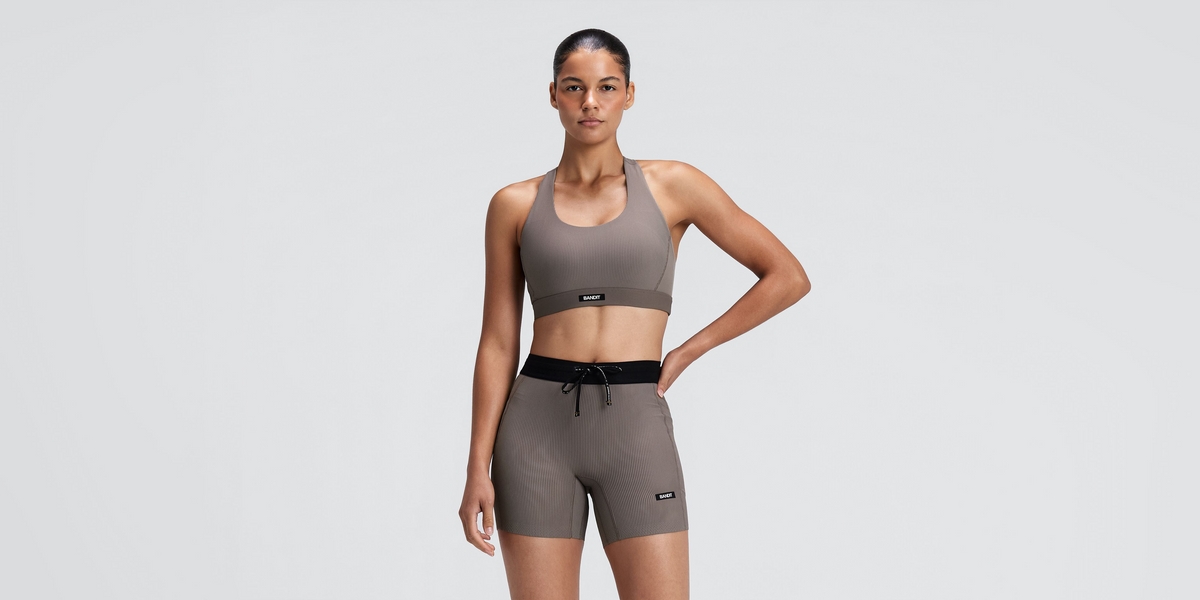 Women's Striped Cadence™ Scoop Neck T-Back Run Bra - Concrete Taupe / Cocoa
