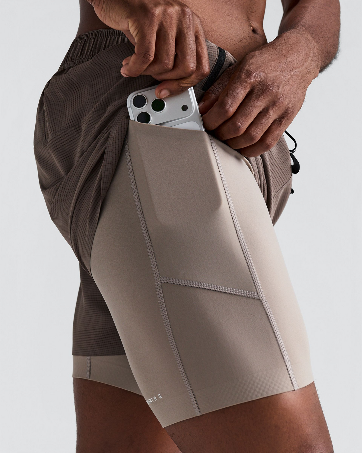 Men's CoolGrid™ 2-in-1 Run Shorts - Cocoa