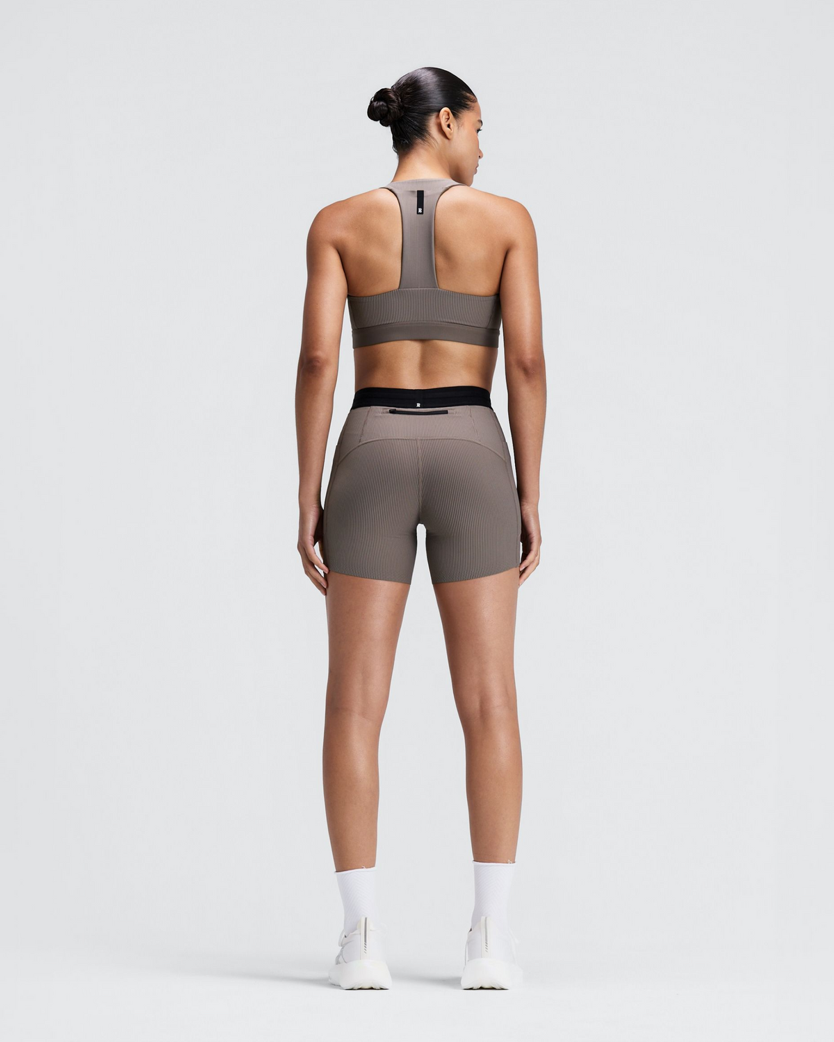 Women's Striped Cadence™ 5" Compression Shorts - Concrete Taupe / Cocoa