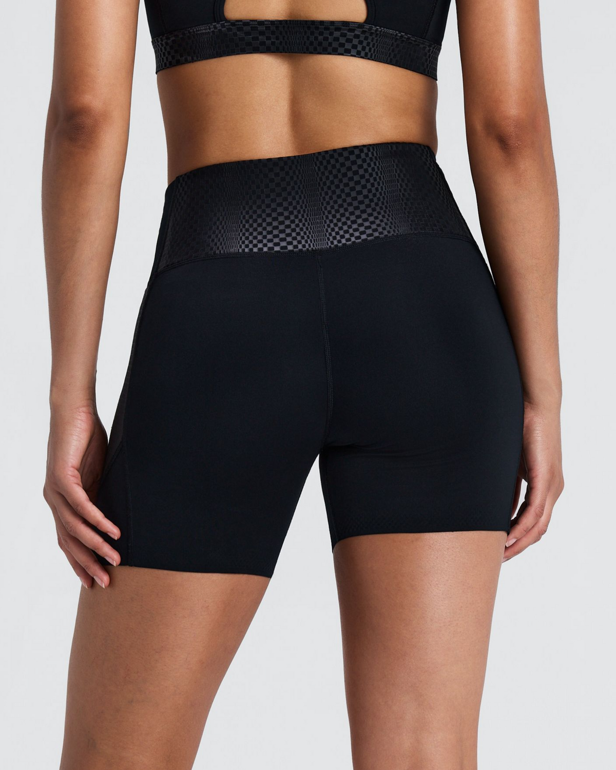 Women's Stamina-V™ Threshold 5" High Waist Compression Shorts - Black