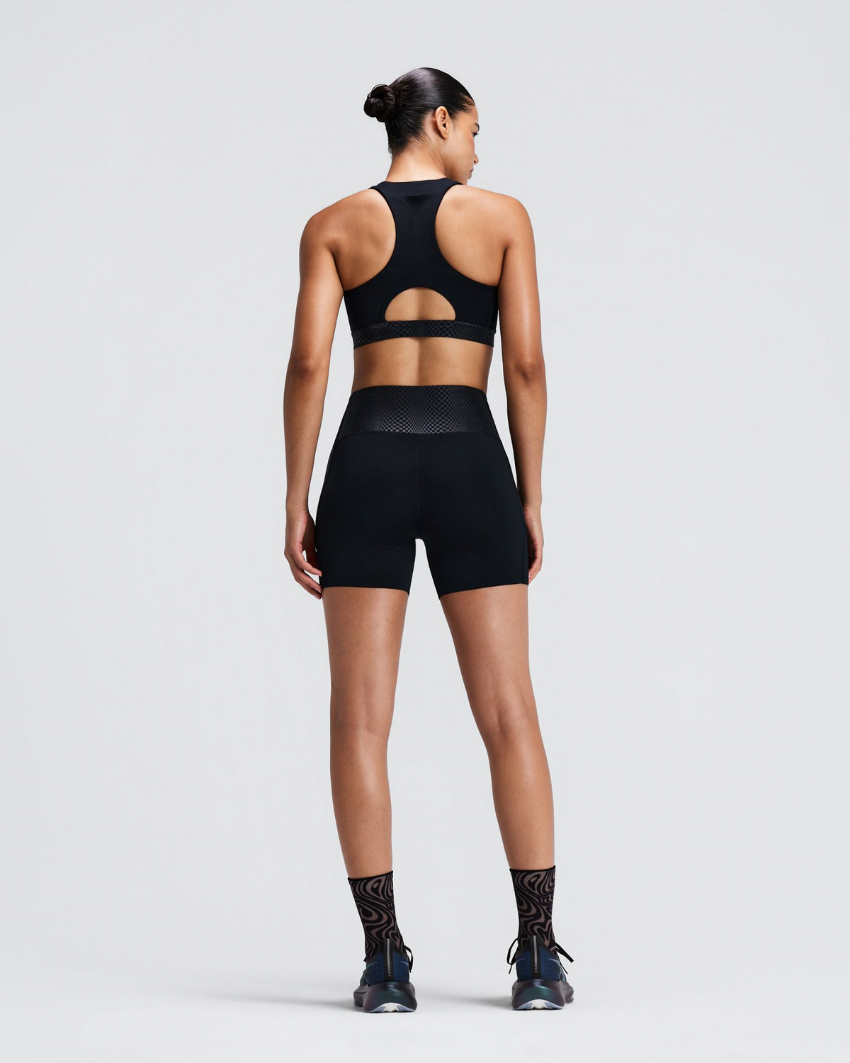 Women's Stamina-V™ Threshold 5" High Waist Compression Shorts - Black